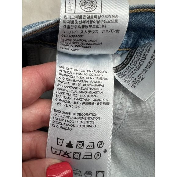 Levis Premium 24 Wedgie Straight Distressed Raw Hem Denim Blue Jeans But… - Picture 6 of 7